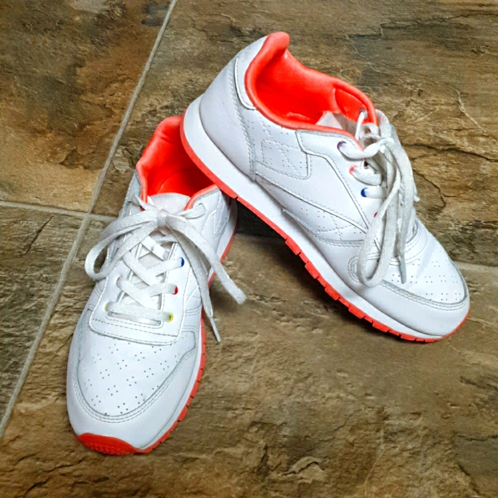 Girls reebok